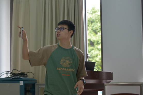生态与环境科学学院举办第十九期光华研究生学术论坛924 生态与环境科学学院举办第十九期光华研究生学术论坛924